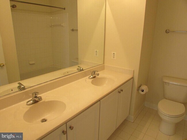 Building Photo - 4314 Vintage Ivy Ln