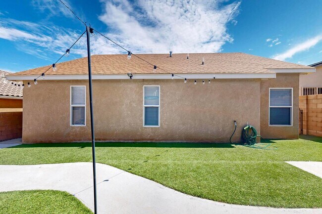 Building Photo - 10743 Antler Tool Rd SW