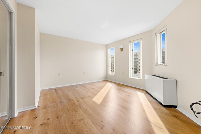 Building Photo - 300 Ocean Ave N