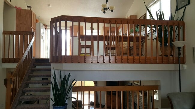 Building Photo - Wonderful 4 bedroom Home in District #20