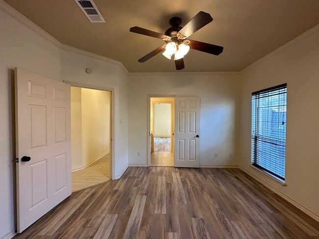 Building Photo - Coming Soon! Updated 5 Bedroom 3 Bath Home in South Tyler!