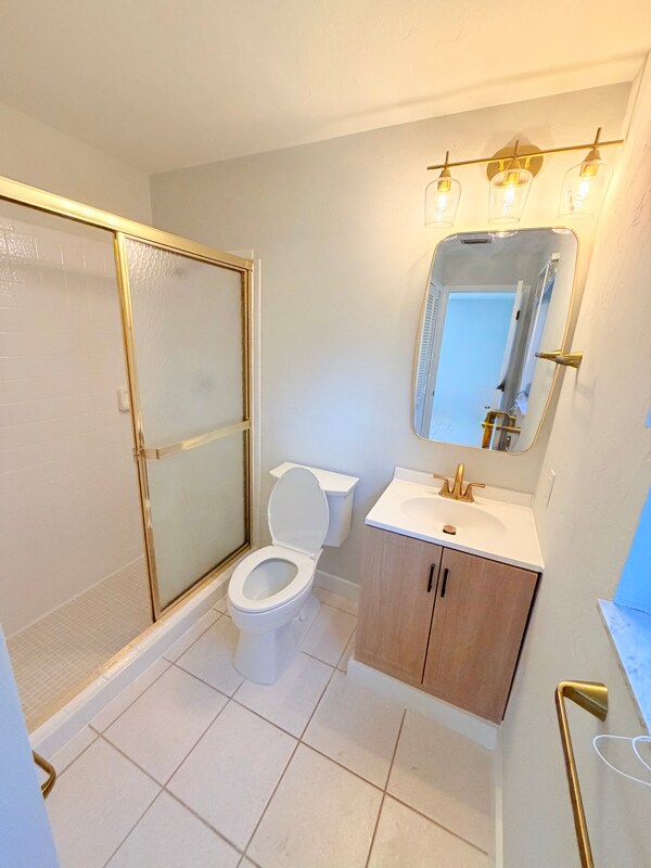 Building Photo - 1102 SE 8th Terrace