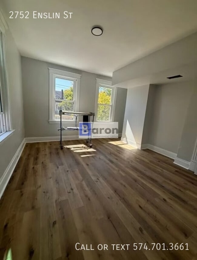 Building Photo - 2752 Enslin St