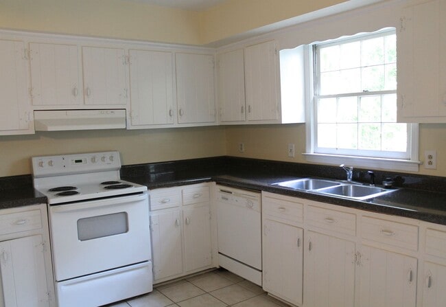 Building Photo - 56th Street Duplex