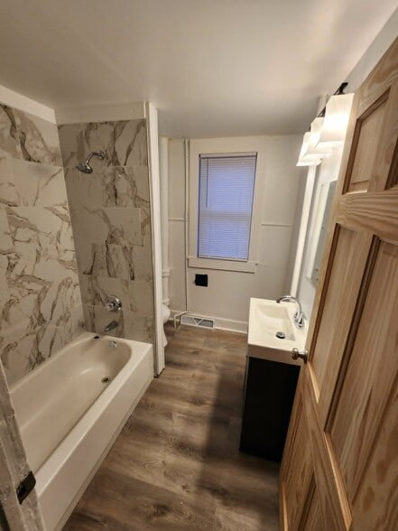 Building Photo - 1312 S 64th St