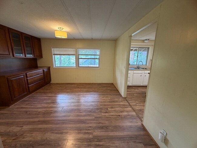 Building Photo - 128 Canyon Creek Trail