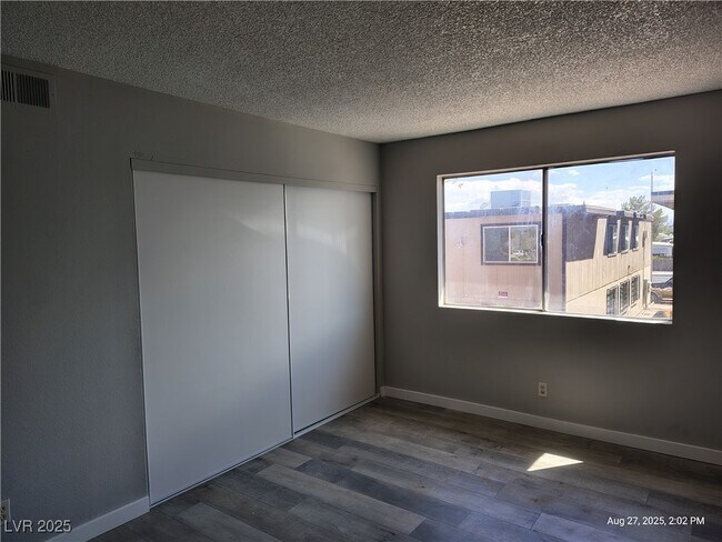 Building Photo - 3663 Kolendo Ct