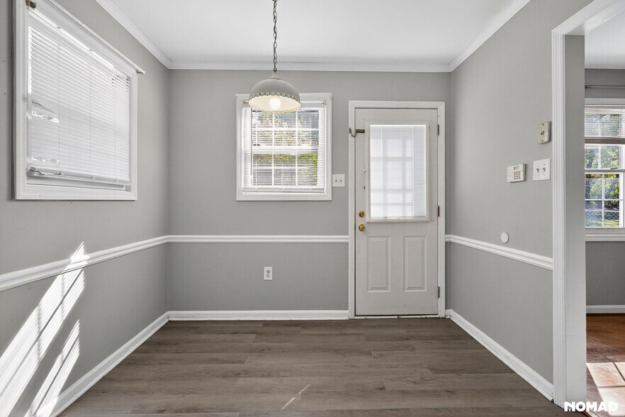 Building Photo - 2932 Tower Pines Dr