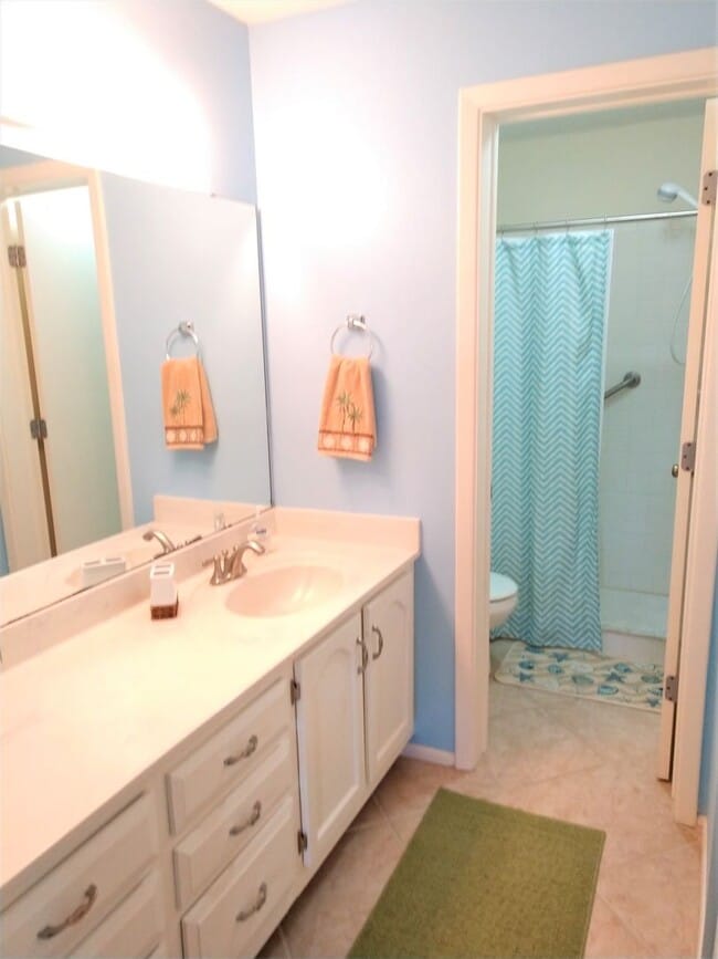 Building Photo - Seasonal Short-Term 2-Bedroom 2-Bathroom 2nd Floor Condo located at Mission Lakes!