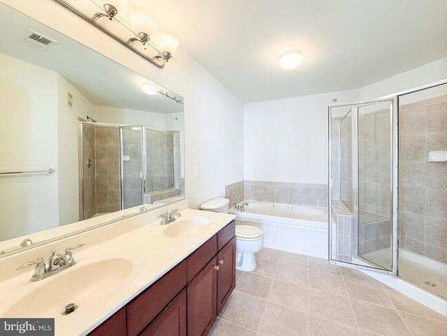 Building Photo - 12328 Rollys Ave