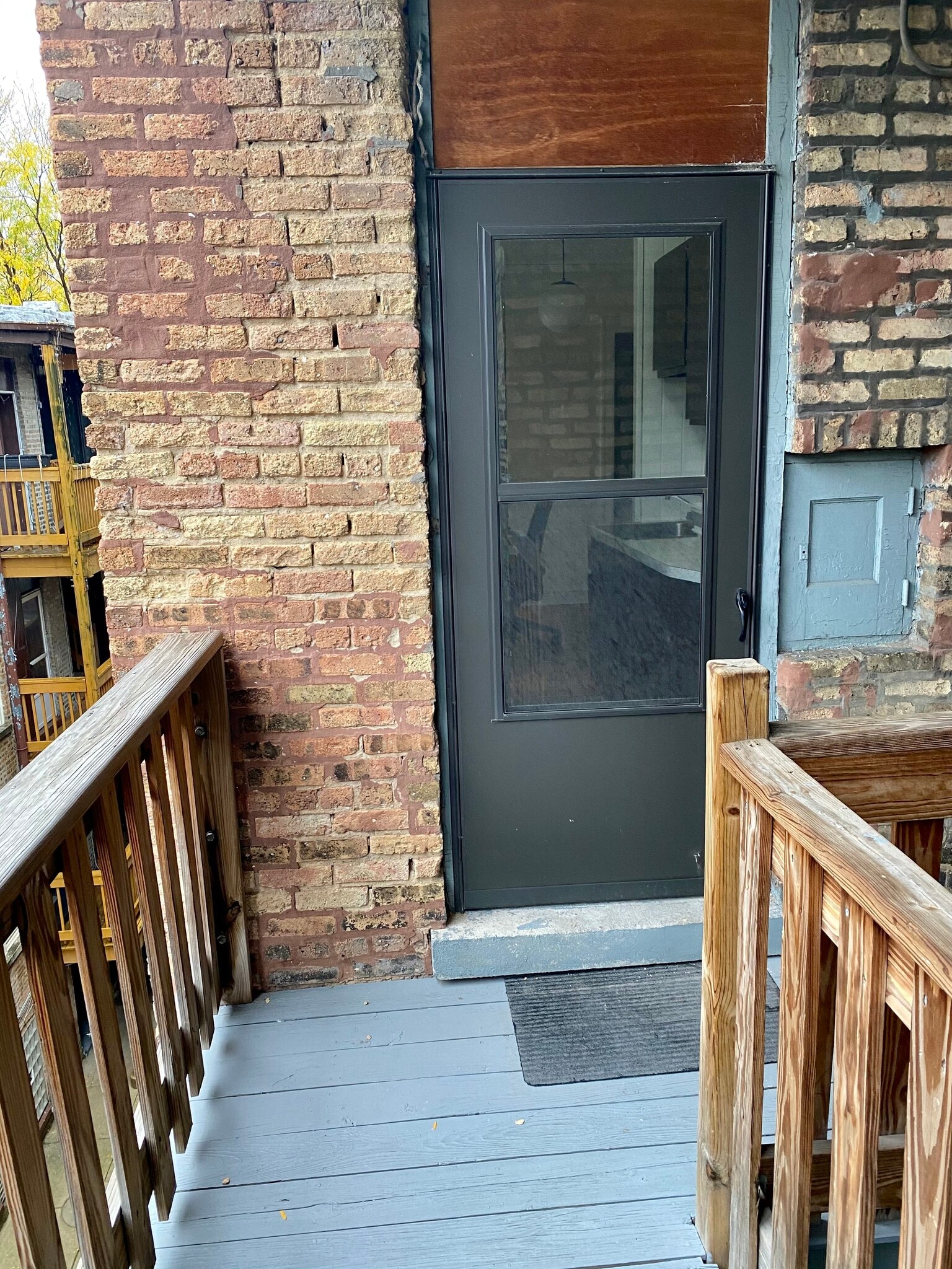 Building Photo - 927 W Oakdale Ave