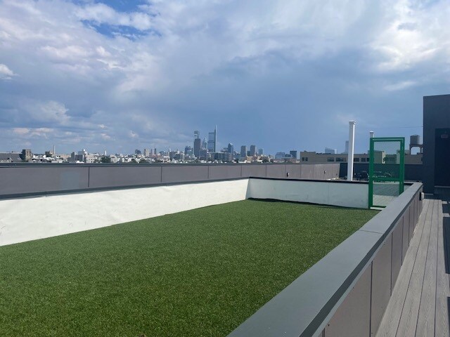 Building Photo - 1501 N 31st St