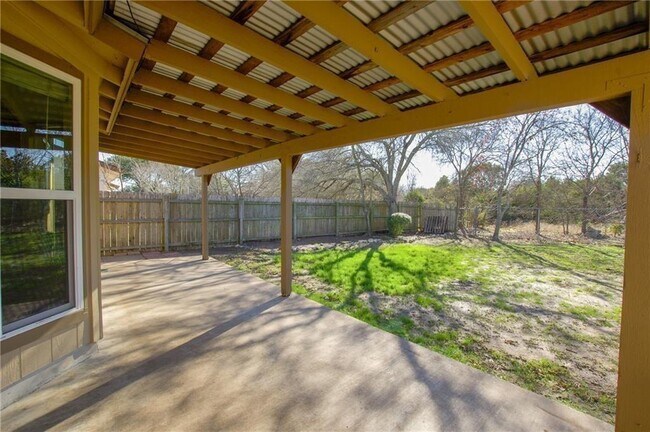 Building Photo - 507 Riverwood Dr