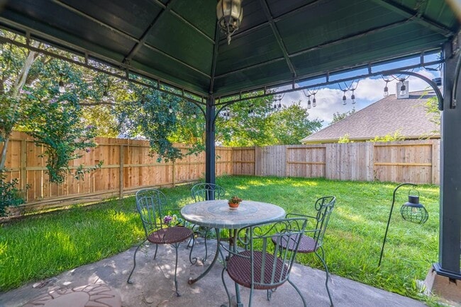 Building Photo - 8303 Hayden Cove Dr
