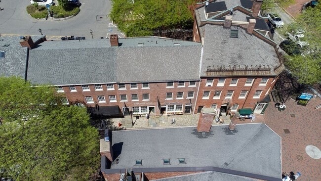 Building Photo - 4 Inn St