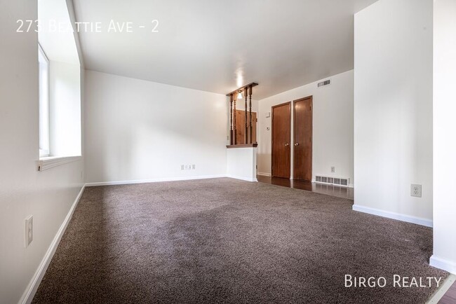 Building Photo - Move in Ready! Large and lovely 2-bedroom ...