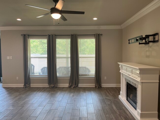Building Photo - 311 Florio Ct