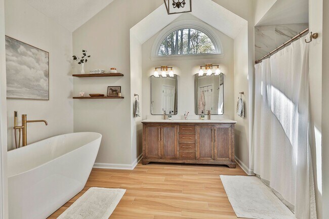 Building Photo - Charming Updated PTC Ranch just steps from...