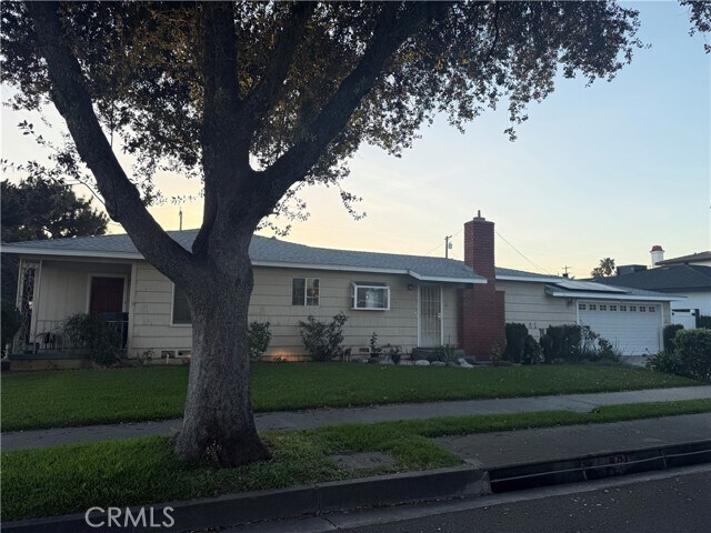 Building Photo - 10731 Freer Ave