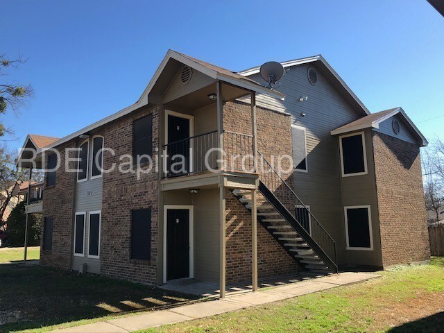 Primary Photo - Beautiful 2/2 in Haltom City