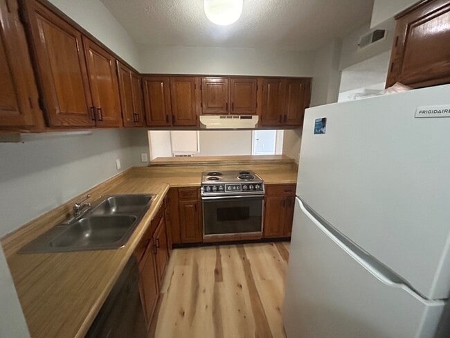 Building Photo - 3609 Juneau Rd