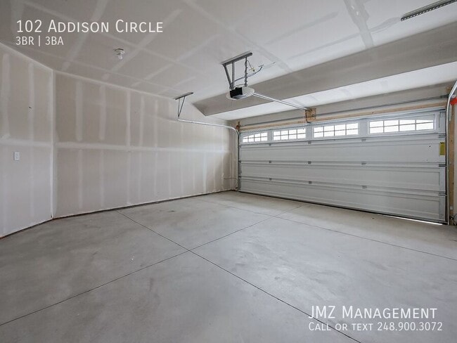 Building Photo - 102 Addison Cir