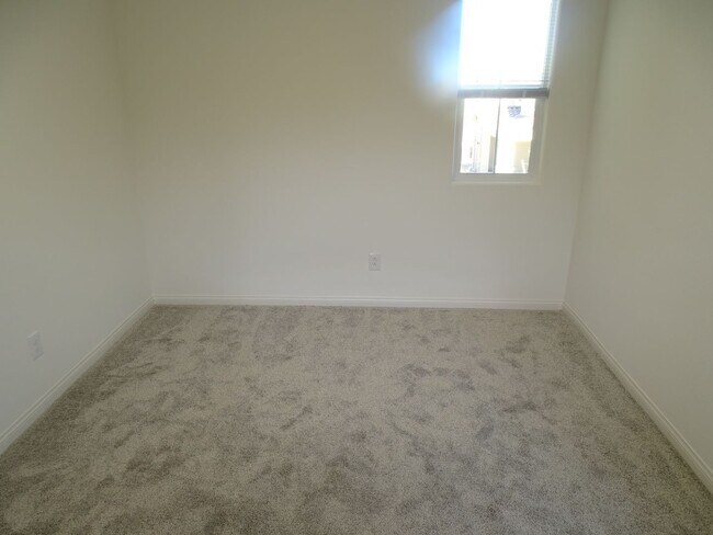 Building Photo - 2929 Gallarate Dr
