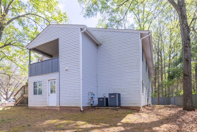 Building Photo - $200 Off First Month Updated 2BR Ground Level Condo Minutes for I77 in Rock Hill!