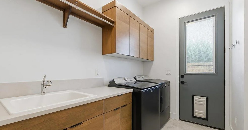 Building Photo - 2472 N Birchgrove Ln