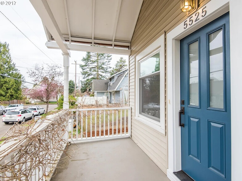 Building Photo - 5525 NE Everett St