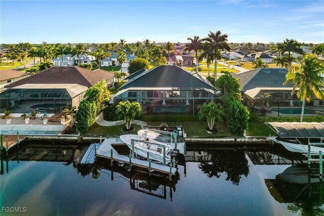 Building Photo - 3724 Surfside Blvd