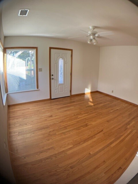 Living room - 4375 Overland Ave