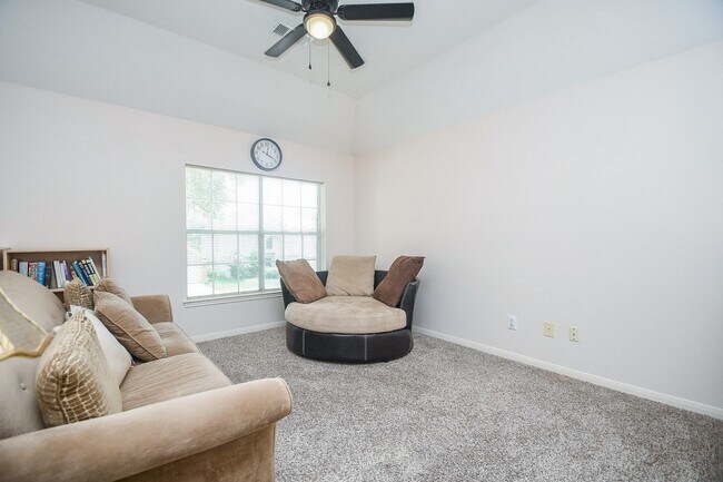 Building Photo - 15715 Brookwood Lake Pl