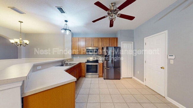 Building Photo - 9744 Summer Grove Way W