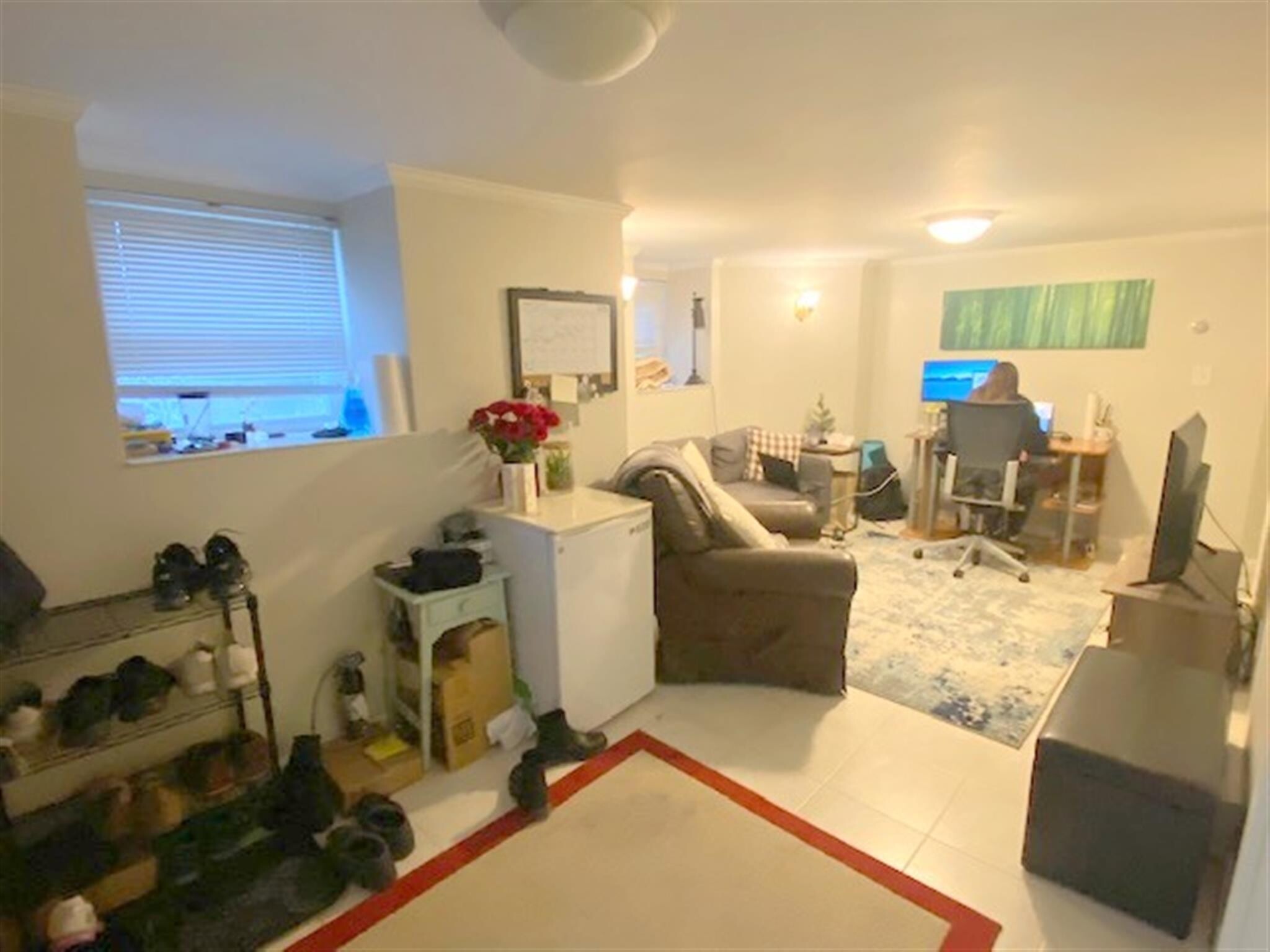 Building Photo - 521 Main St