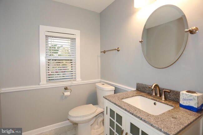 Building Photo - Wonderfull move-in ready property in a great Bethesda location