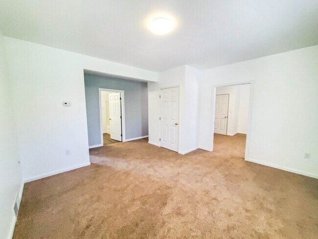 Primary Photo - 310/312w3rd