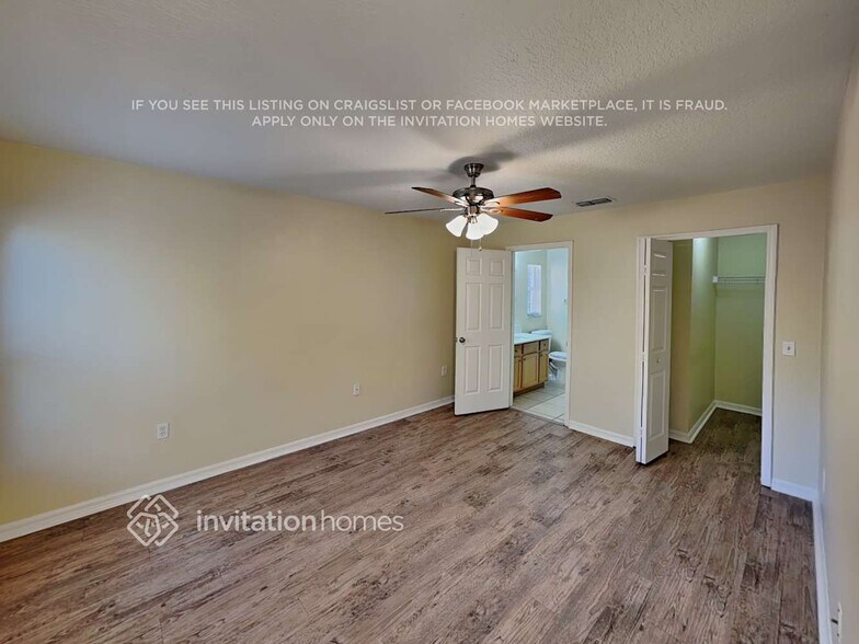 Building Photo - 2797 Benrock Terrace