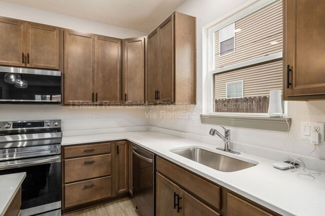 Building Photo - 117 Wisconsin Ave