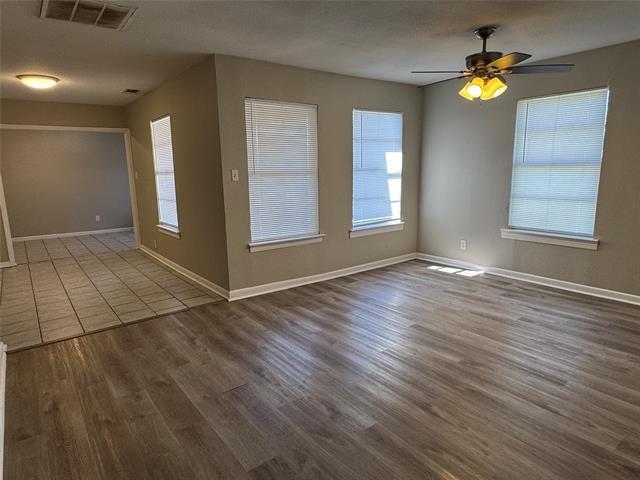 Building Photo - 304 Burgett St