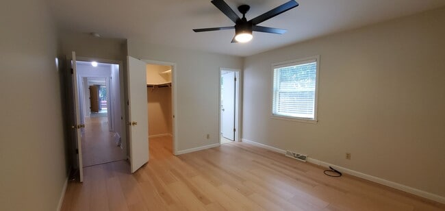 Building Photo - 4 Bedroom Parsonage Property 1 Mile to Fra...