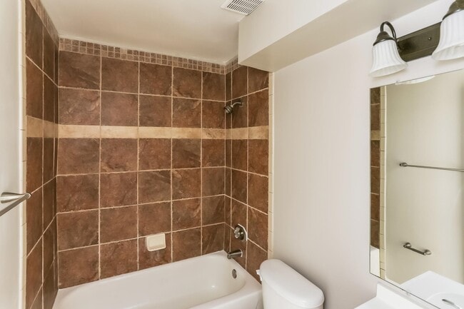 Building Photo - 4511 Country Brook Dr