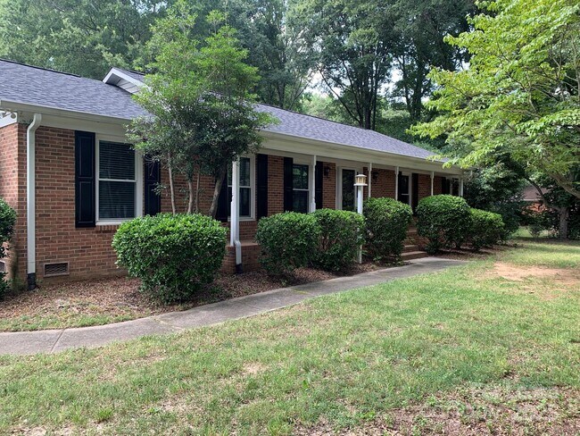 Primary Photo - 5629 Kuykendall Rd