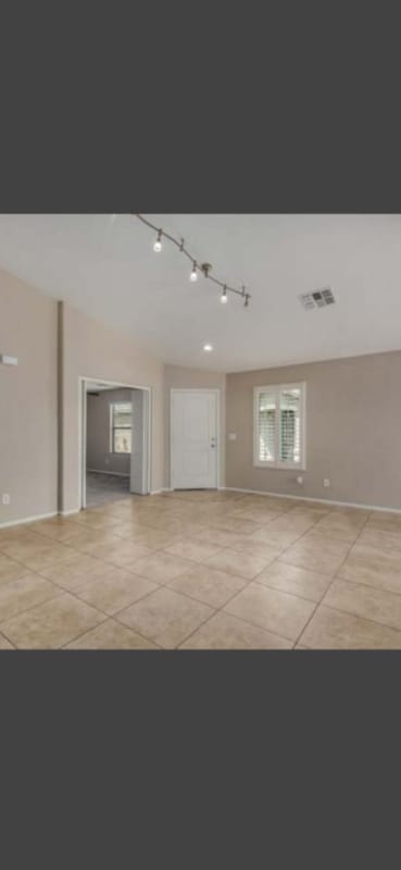 Building Photo - 40505 W Sanders Way