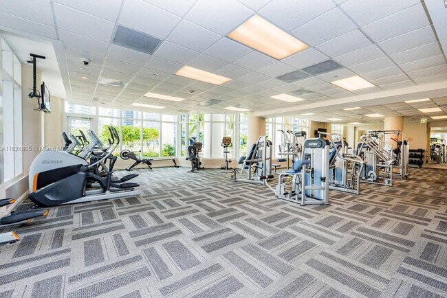 Building Photo - 801 Brickell Key Blvd