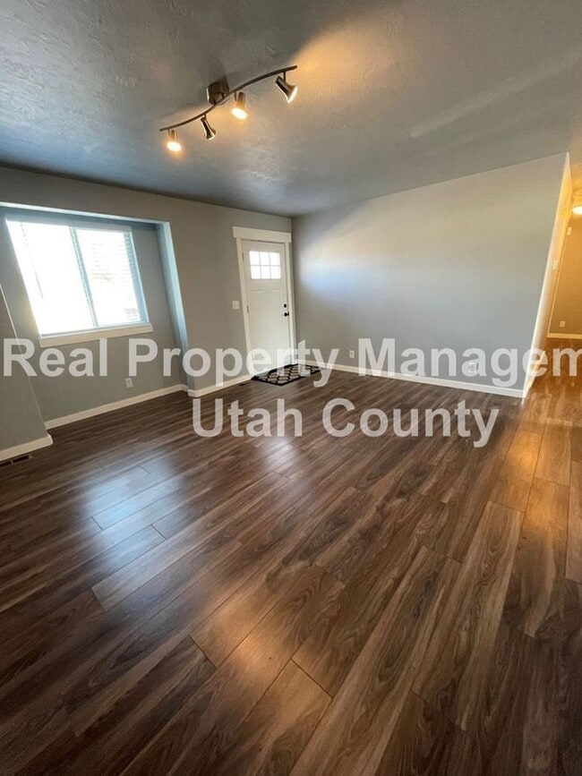 Building Photo - 310 E 300 S