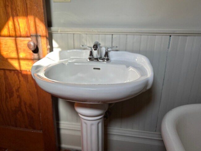 Building Photo - CASA 901/408