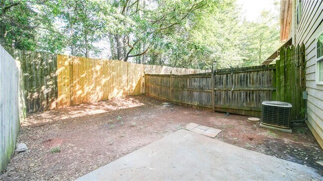 Building Photo - 104 Westchester Cir