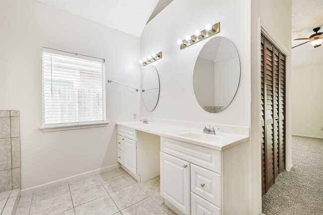 Building Photo - 13626 Cedar Point Dr