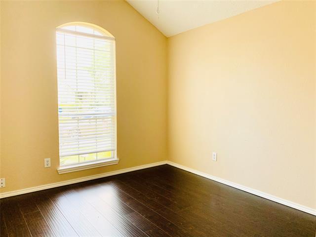 Building Photo - 2921 Lake Valley Dr